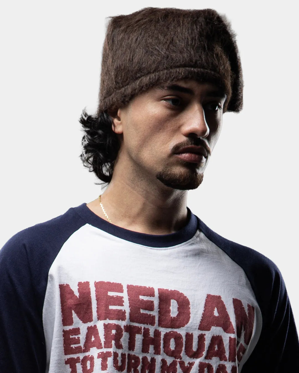 FALLING BEANIES BROWN